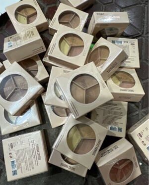 Phấn mắt 2 tầng 12 màu Sivanna HF616