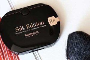 Phấn phủ Bourjois Silk Edition Compact Powder