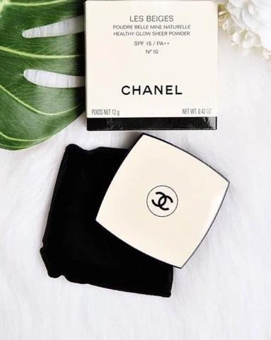 Phấn phủ Chanel Les Beiges Poudre Belle Mine Naturelle Healthy Glow Sheer Powder SPF 15/ PA ++
