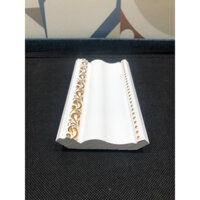 Phào cổ trần nhựa PS composite màu trắng hoa văn vàng ánh kim bản 8.3cm