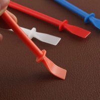 Phết keo ( bôi keo) dán da dạng mềm