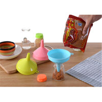 Phễu Nhựa Có Móc Treo Rộng 11Cm Tiện Lợi