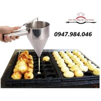 Phễu rót bột làm bánh