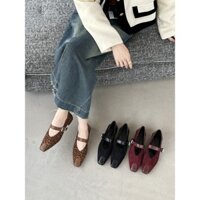 Phiên bản Hàn Quốc của giày đi làm da lộn đế bằng giày nữ giày da báo đế bằng đế mềm mũi vuông mùa thu mẫu mới 2024