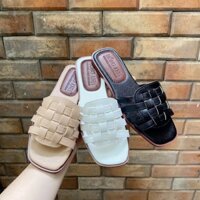 (PHOM NHỎ KHÁCH CHỌN TĂNG 1 SIZE) Dép nữ bít mũi da PU đan ô, 3 tông màu basic, dép công sở trẻ trung thanh lịch - TT573