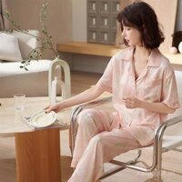 Phong cách bùng nổ [Tỷ lệ khen ngợi 95%] Bộ đồ ngủ rộng rãi lụa Hàn Quốc mới cho phụ nữ lụa băng lụa mùa xuân và mùa hè Bộ đồ mặc nhà mỏng quần ngắn tay Bộ đồ hai mảnh