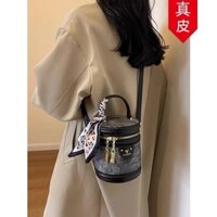 Phong cách mới Da thật Túi xô hình trụ di động Nữ 04 Niche Crossbody