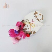 [Phụ Kiện Vòng Tay] Vòng Tay Thú Bông Chim Hồng Hạc + Thiệp Trứng Fantasy – Quà Tặng Độc Lạ Cho Mọi Lứa Tuổi