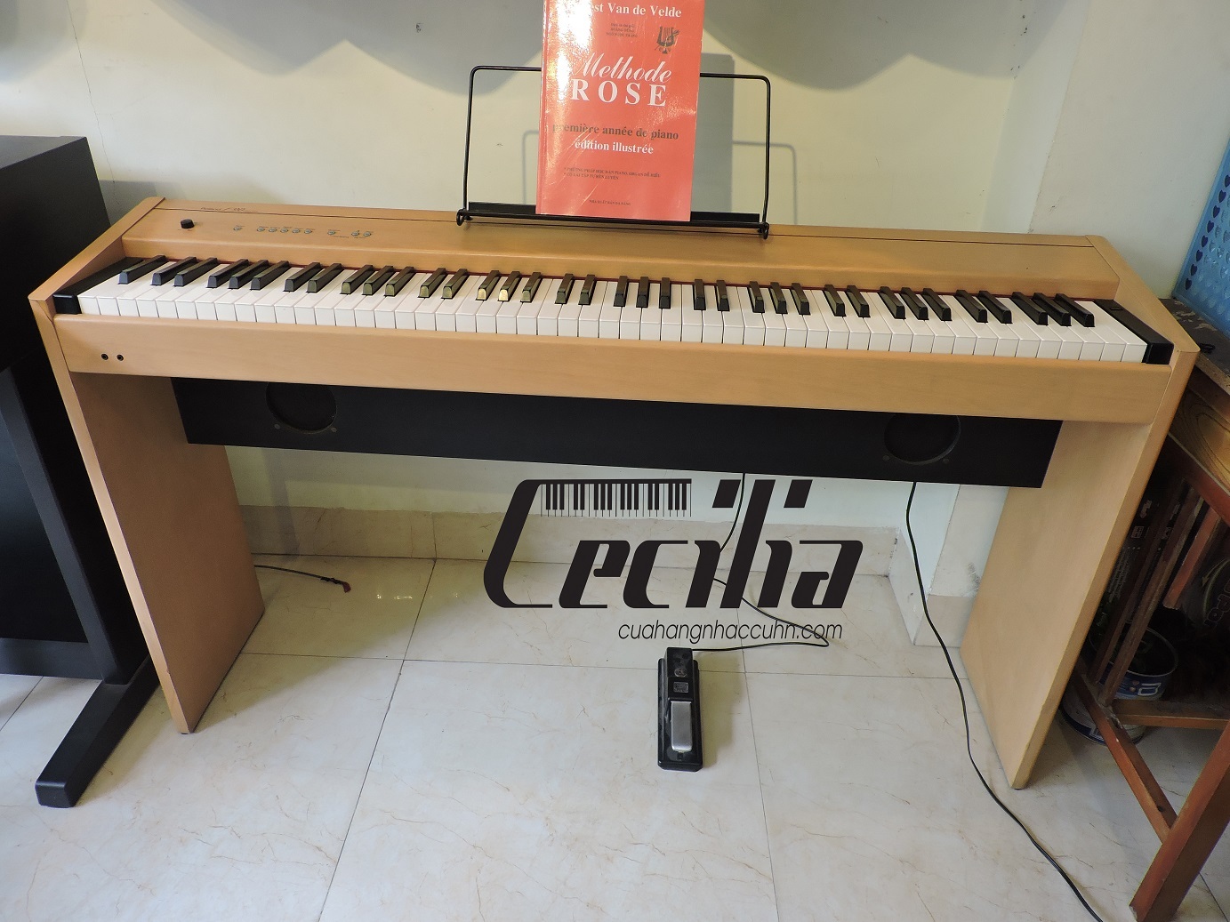 Đàn Piano Roland F90 chính hãng giá rẻ