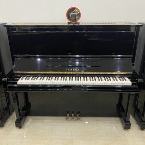 Piano Yamaha U300