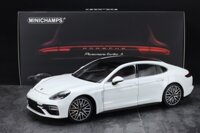 Porsche Panamera Turbo S 2020 1:18 Minichamps