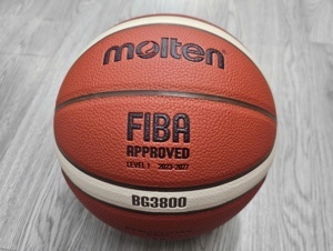 Quả bóng rổ Molten B7G3800