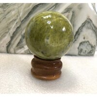 Quả cầu phong thủy đá serpentine tự nhiên Yên Bái đường kính 8-9cm