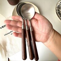 Quả óc chó Tay Cầm Nhật Bản Retro Gỗ Chắc Chắn Bộ Đồ Ăn Bít Tết Nhà Hàng Phương Tây Dao Và Nĩa Bộ Nhà Thực Phẩm Thìa Inox