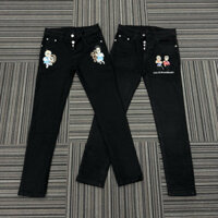 Quần jean đen thêu thiên thần 2 bên túi hoạ tiết thêu người lính D và G đơn giản