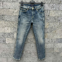 Quần Jean LV Xanh bạc họa tiết hoa vân logo LV dập nổi túi sau LA NV