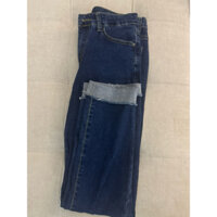 Quần jean ống suông