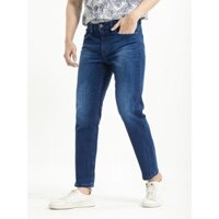 Quần jeans aristino màu xanh chàm nhạt regular fit AJN02401