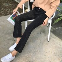 Quần jeans ống côn xẻ gấu