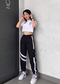 QUẦN JOGGER NỮ HIPHOP TÚM CHÂN VIỀN PHẢN QUANG TÚI HỘP DA - ĐEN TÚI HỘP - M