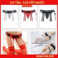 Quần lót lọt khe kèm vớ tất sexy quyến rũ