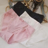 Quần lót thun gân phối ren nhẹ nhàng cổ điển cao cấp.