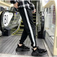 Quần nỉ Jogger HÈ ĐÔNG NAM NỮ 3 MÀU DÁNG DÀI ỐNG RỘNG XUÔNG BÓ CHÂN PHỐI VIỀN - ĐEN NỈ VIỀN 1 SỌC