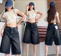 Quần short denim cạp cao cổ điển dành cho nữ. Được thiết kế cho thú cưng vào mùa hè, chúng thường ngày, quần short năm điểm cắt thẳng với phong cách ống rộng và rộng.