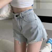 Quần Short Jeans Nữ , Quần Đùi Nữ Màu Xanh Nhạt Tua Rua  Ống Rộng Túi Trơn L008