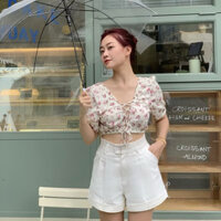 Quần short trắng kaki