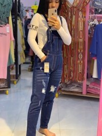 Quần yếm bò rách