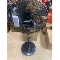 Quạt cây và quạt treo tường điều khiển từ xa hãng midea hàng trung ương Trung Quốc rất êm ,nhiều gió