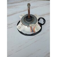 Quạt cục nóng điều hoà Daikin tháo máy