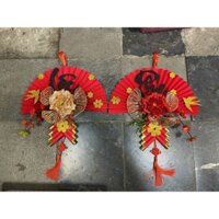 Quạt giấy đỏ trang trí tết