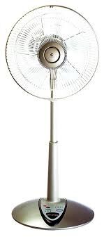 Quạt lửng KDK P30KH đường kính 30cm, điều khiển từ xa