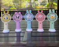 Quạt mini cầm tay hình thú JL8830 hồng tai thỏ