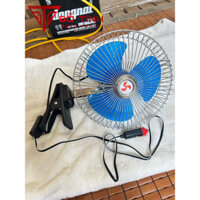 Quạt mini trên ô tô. Quạt điện cánh  xanh 12/24v có chân kẹp, coing tắc cắm tẩu sạc.