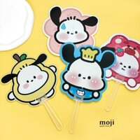 Quạt nhựa cầm tay MJ Sanrio family Pochacco happy time