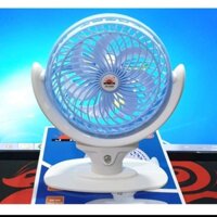 Quạt tích điện mini cực mát.