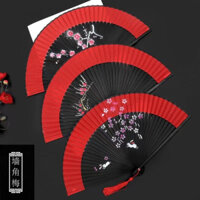 Quạt xếp cầm tay phong cách cổ trang