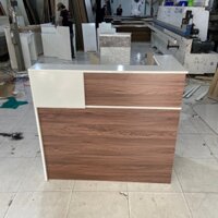 Quầy lễ tân màu nâu gỗ 1 hộc kéo, quầy thu ngân văn phòng, quầy lễ tân văn phòng gỗ MDF