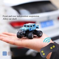 R / C 1: 58 Vỏ xe hợp kim Mini Điều khiển từ xa Xe địa hình Đồ chơi trẻ em Sạc 2.4G Xe điều khiển từ xa