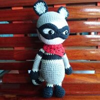 Racoon là một loại thú bông được làm từ len Thổ Nhĩ Kỳ và bông hạt. Sản phẩm lạ và đẹp mắt. Đẹp  và  an toàn cho trẻ nhỏ