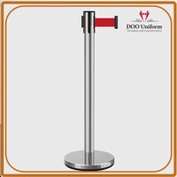 Rào chắn phân cách cột inox màu đỏ loại 2m