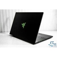 Razer Blade 15 | i7 8750H | GTX 1060 | 144Hz | Advanced