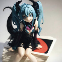 【Ready Stock】 [869 People] Black Little Devil Hatsune Future Pressure Instant Noodles Miku Sitting Posture Two-Dimensional Animation Hand-Made Chassis Decoration Prize Figure 8aif