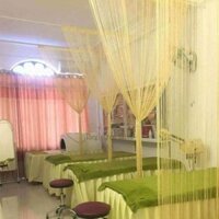 Rèm kim tuyến che spa tạo không gian sang trọng