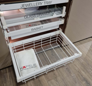 Rổ kéo lưới bằng kim loại Häfele 807.95.843