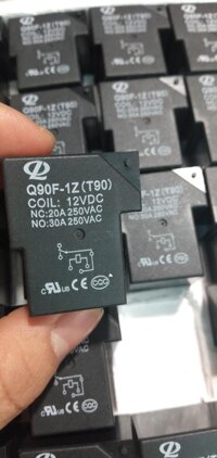 Rơ le 12v - 30A chữ T