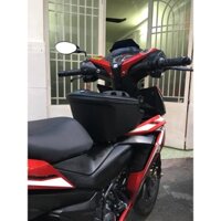 Rổ Nhựa Đựng đồ Có Nắp khóa gắn SIRIUS,Wave 100,Wave RS tặng kèm Pass và ốc đầy đủ chỉ việc gắn được xe máy
